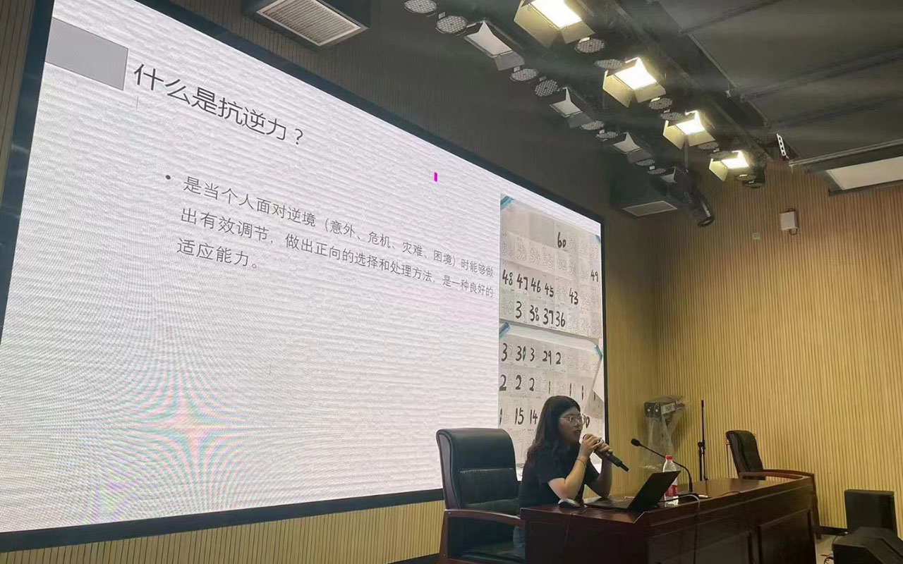 崇文董玉娣中学